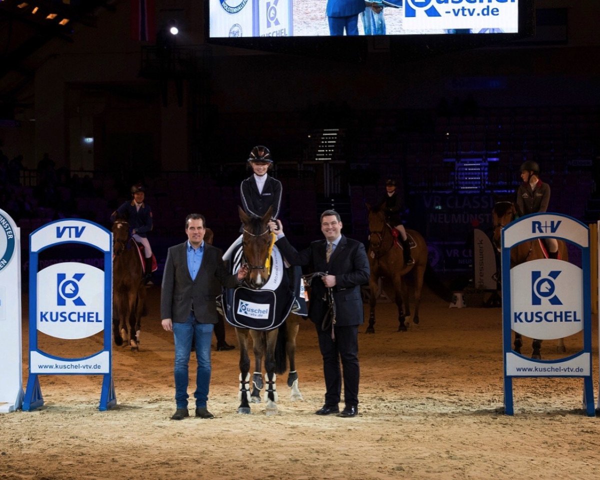 jumper Coriana 50 (Oldenburg show jumper, 2009, from Capo Cassione)