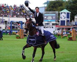 jumper Captain Cooper (KWPN (Royal Dutch Sporthorse), 2007, from Namelus R)