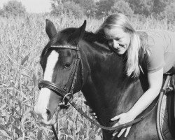 dressage horse Kiara 84 (Deutsches Reitpony, 2003, from Marquis Maki)