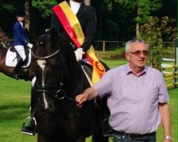 dressage horse Dharkan (Oldenburg, 2010, from De Niro)