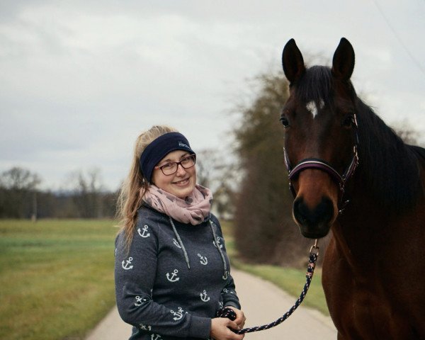 horse Invierna (Cruzado-Espanol, 2016)