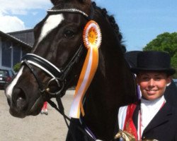 dressage horse Ehrensalut (Rhinelander, 1996, from Ehrentraum)