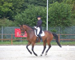 dressage horse Filijah (Westphalian, 2001, from Florestan I)