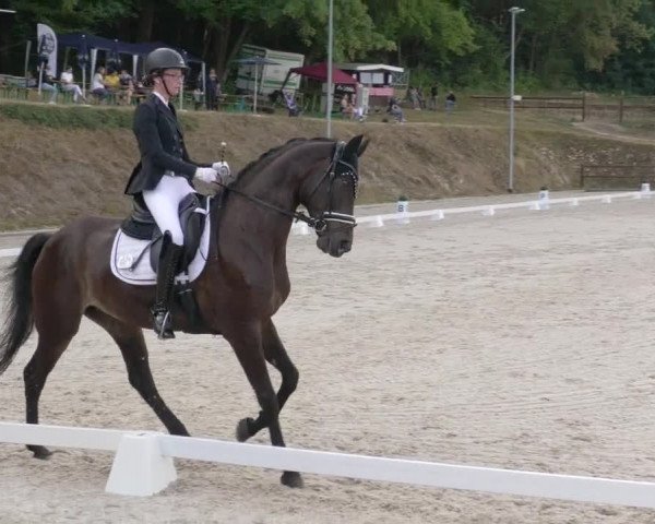 Video of furstin-karisma-r