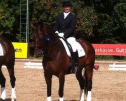 dressage horse Ars Vivelle (Westphalian, 1998, from Ars Vivendi)