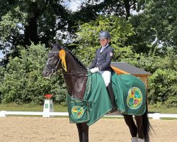 dressage horse First Mandalore (Hanoverian, 2016, from Fürst Belissaro)